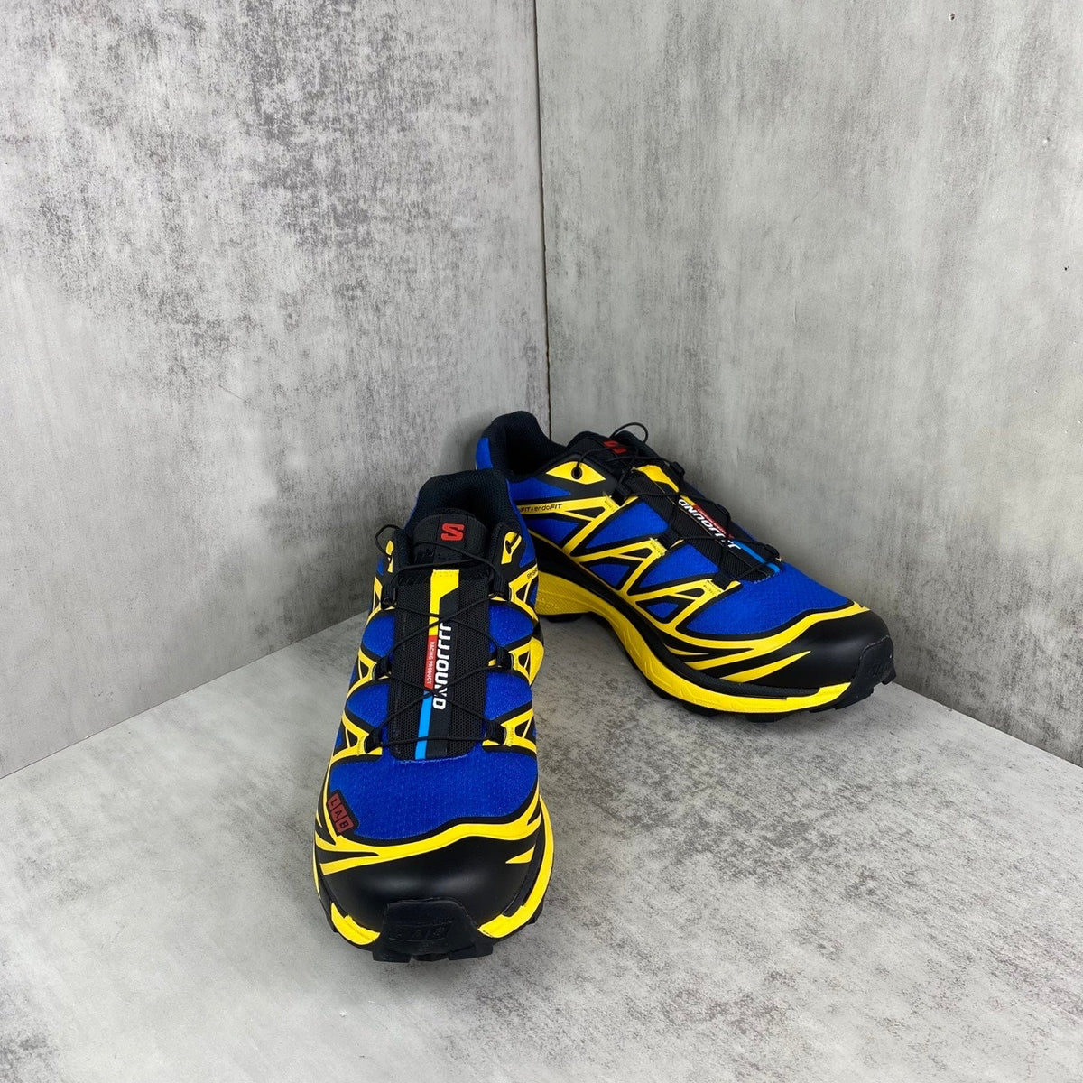 SALOMON XT-6