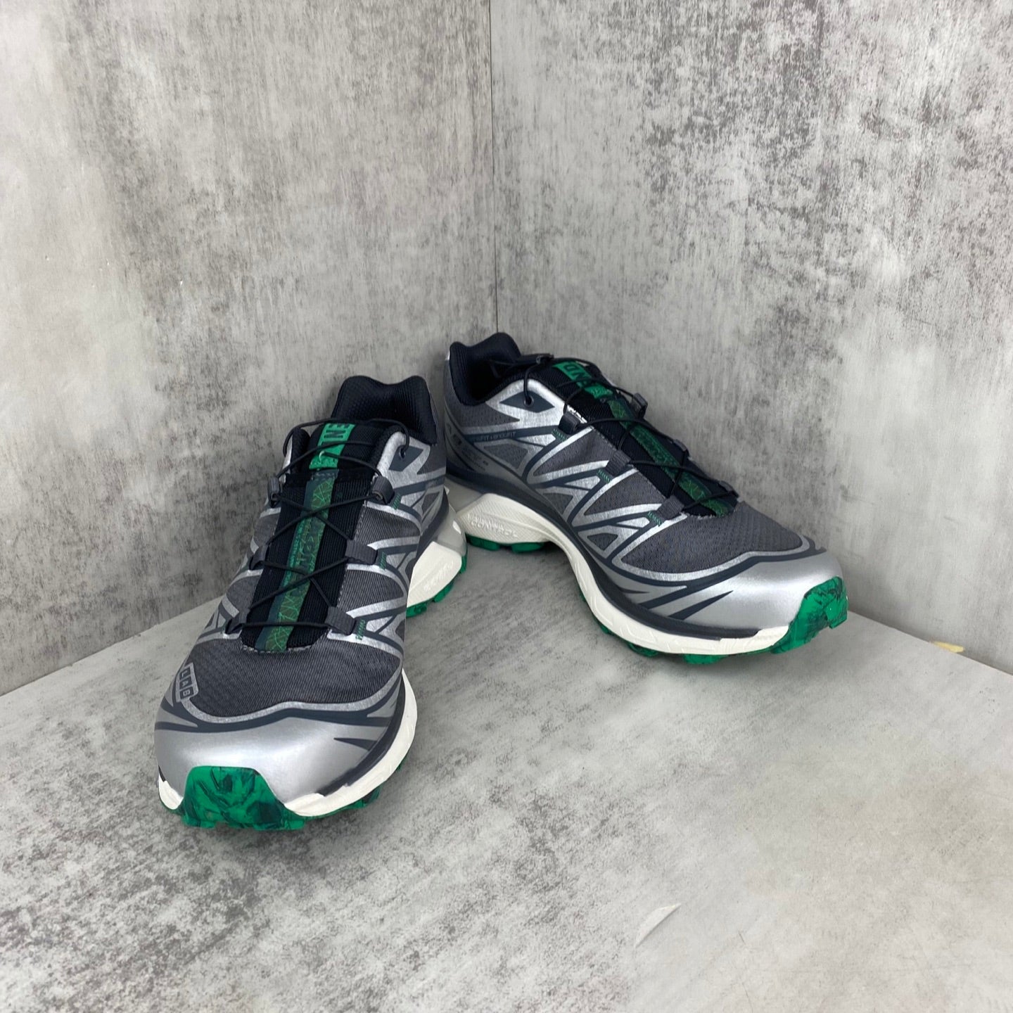 SALOMON XT-6