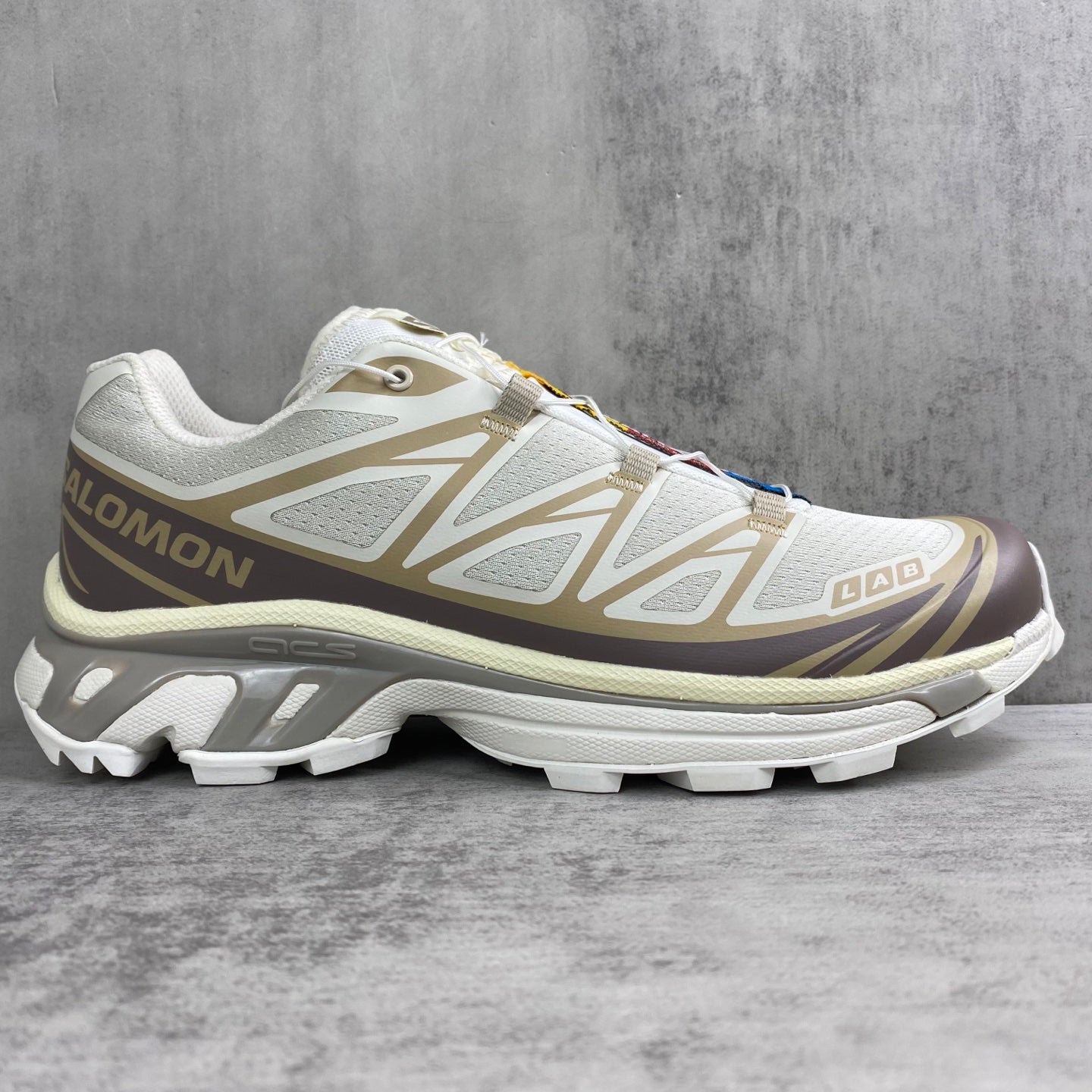 SALOMON XT-6