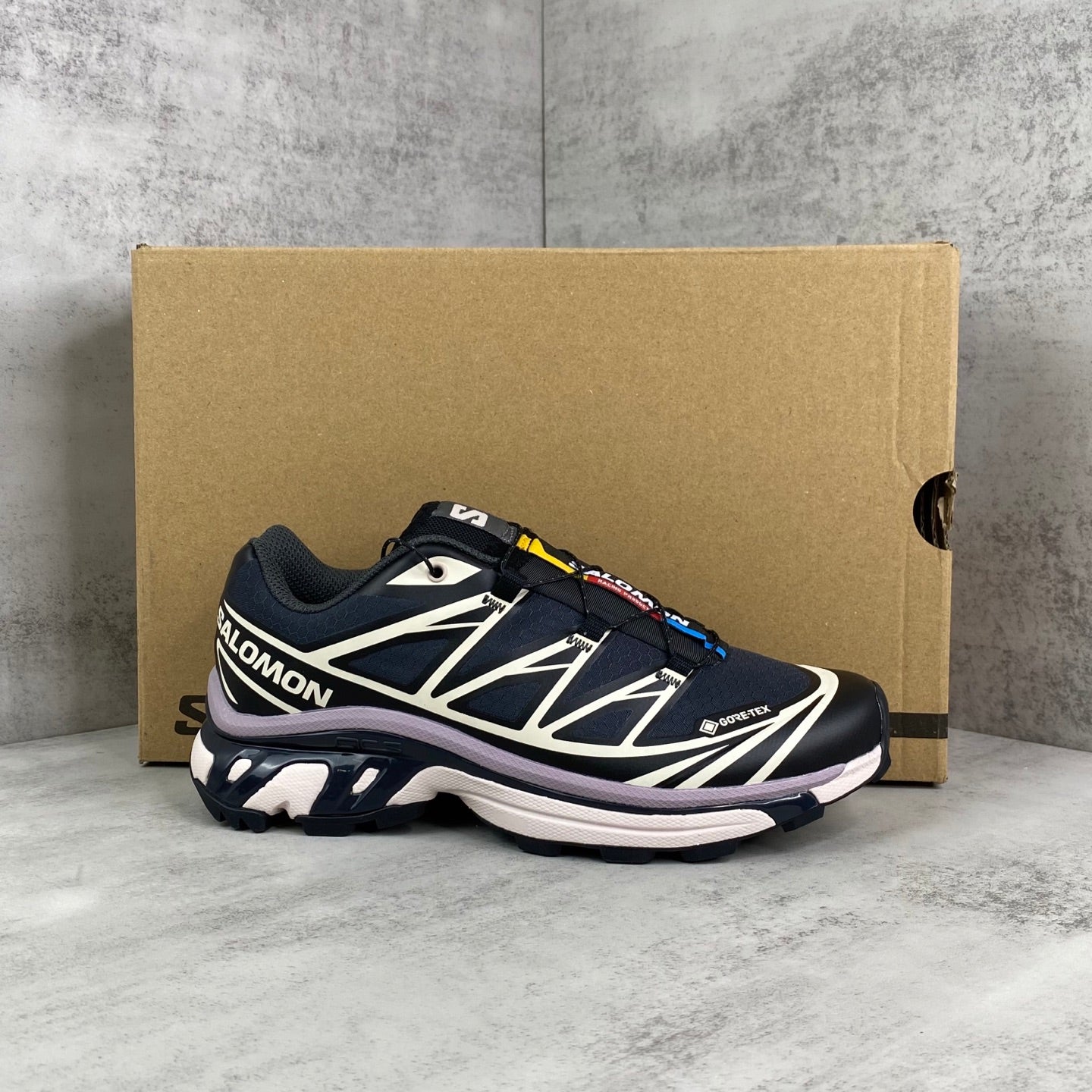SALOMON XT-6