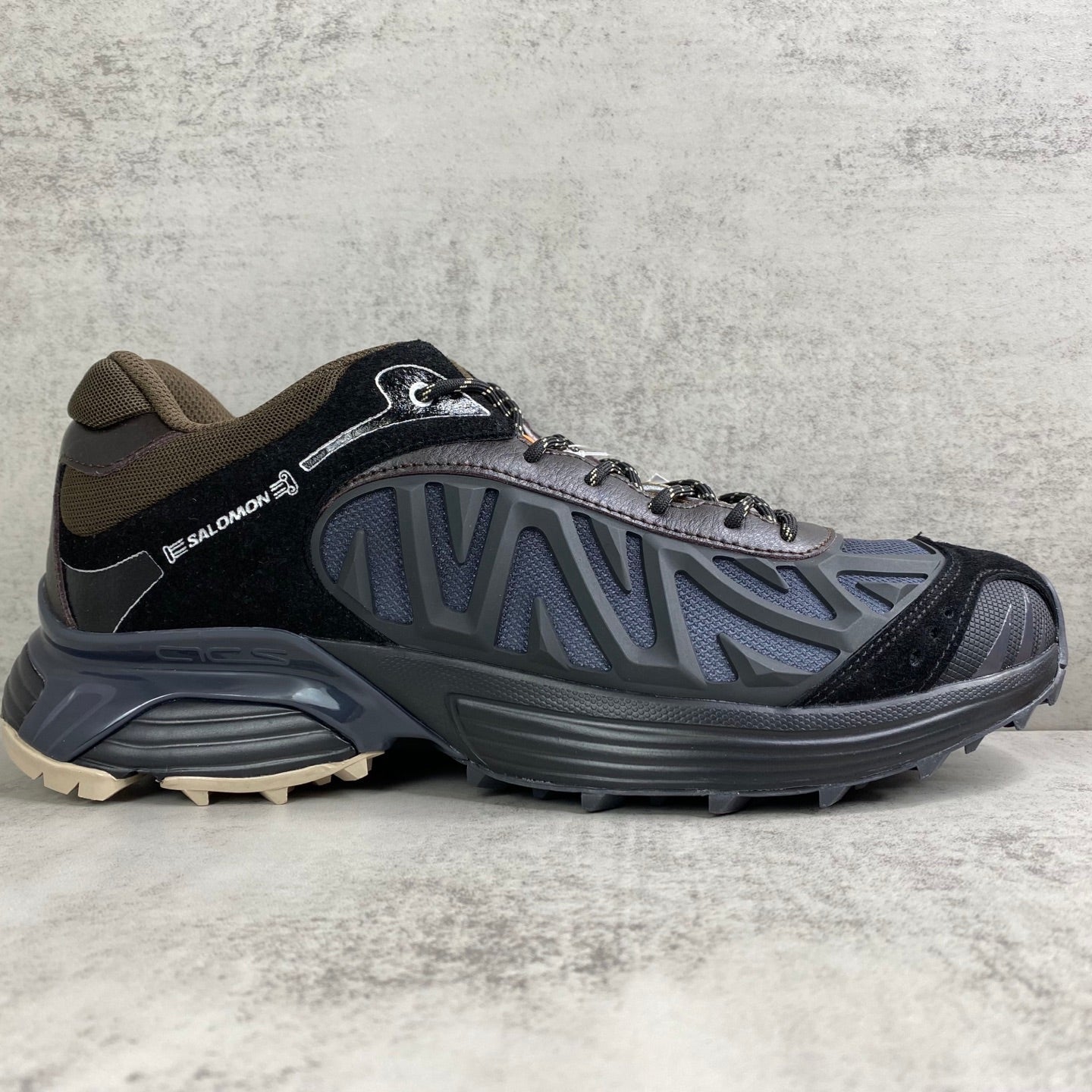 SALOMON XT-WHISPER