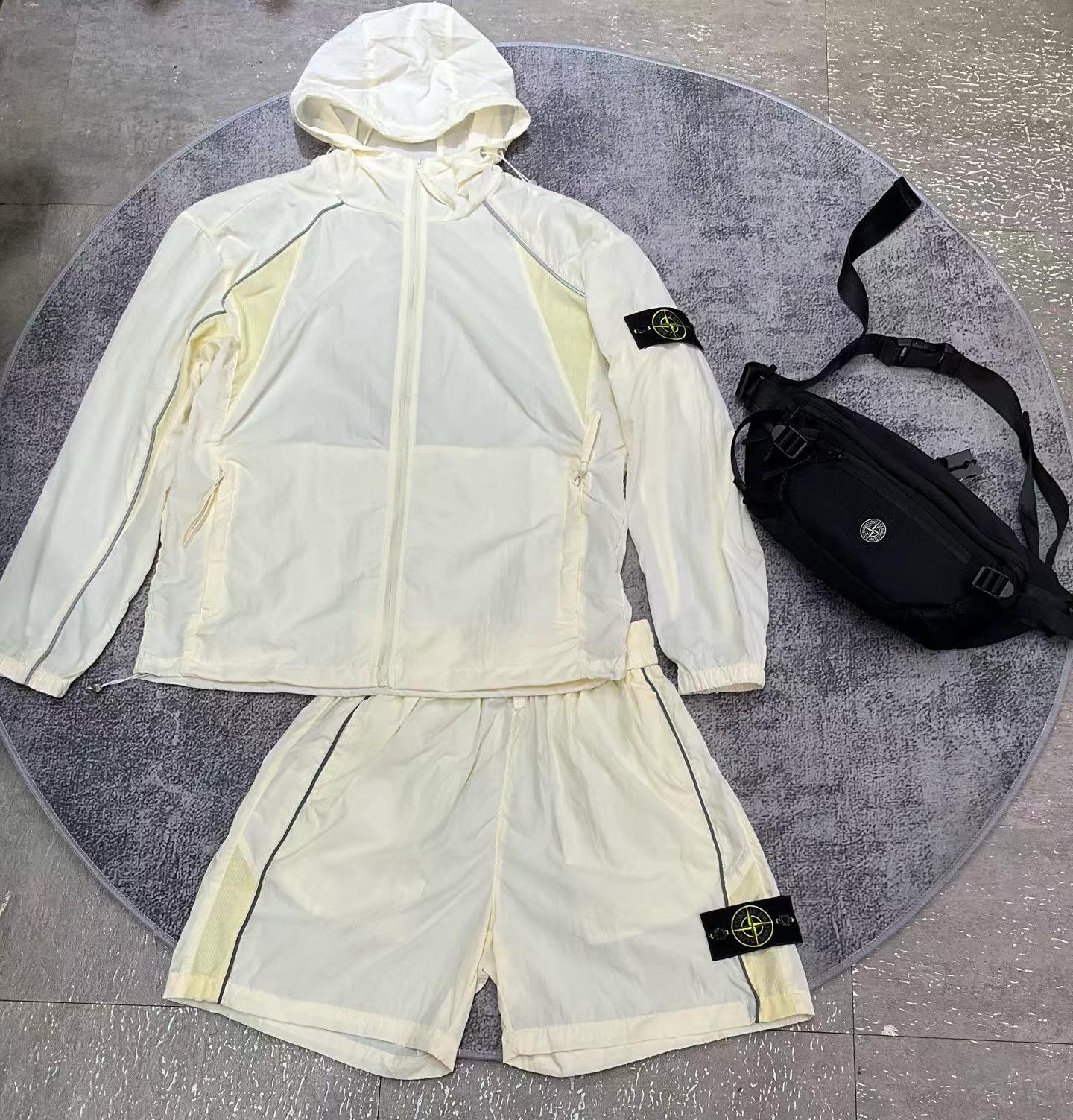Outfit Stone Island - Look 1 Blanc
