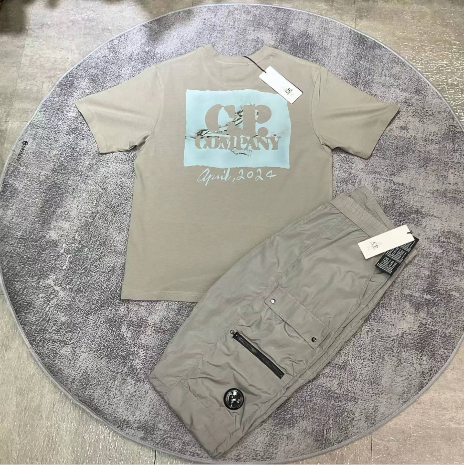 Outfit CP S26 - T-shirt & Bas long