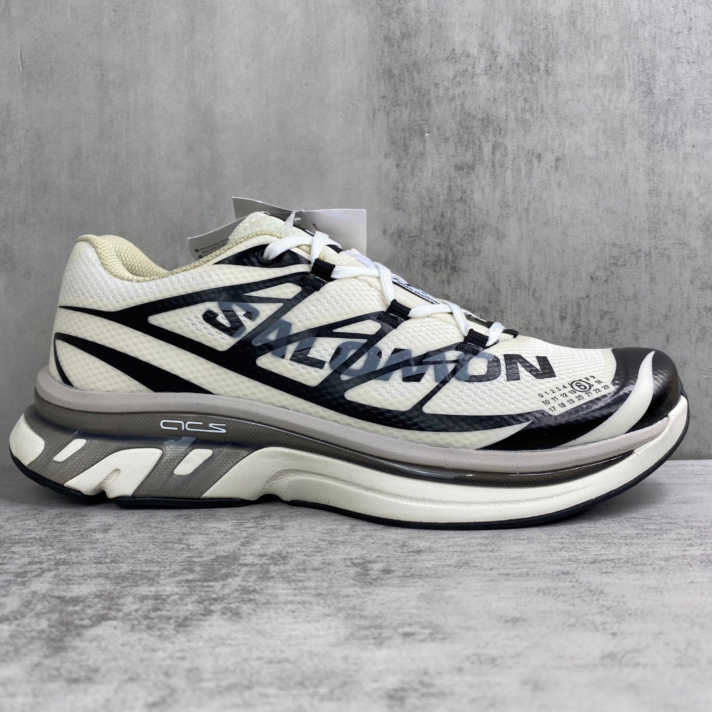 SALOMON x MAISON MARGIE XT-6 MM6