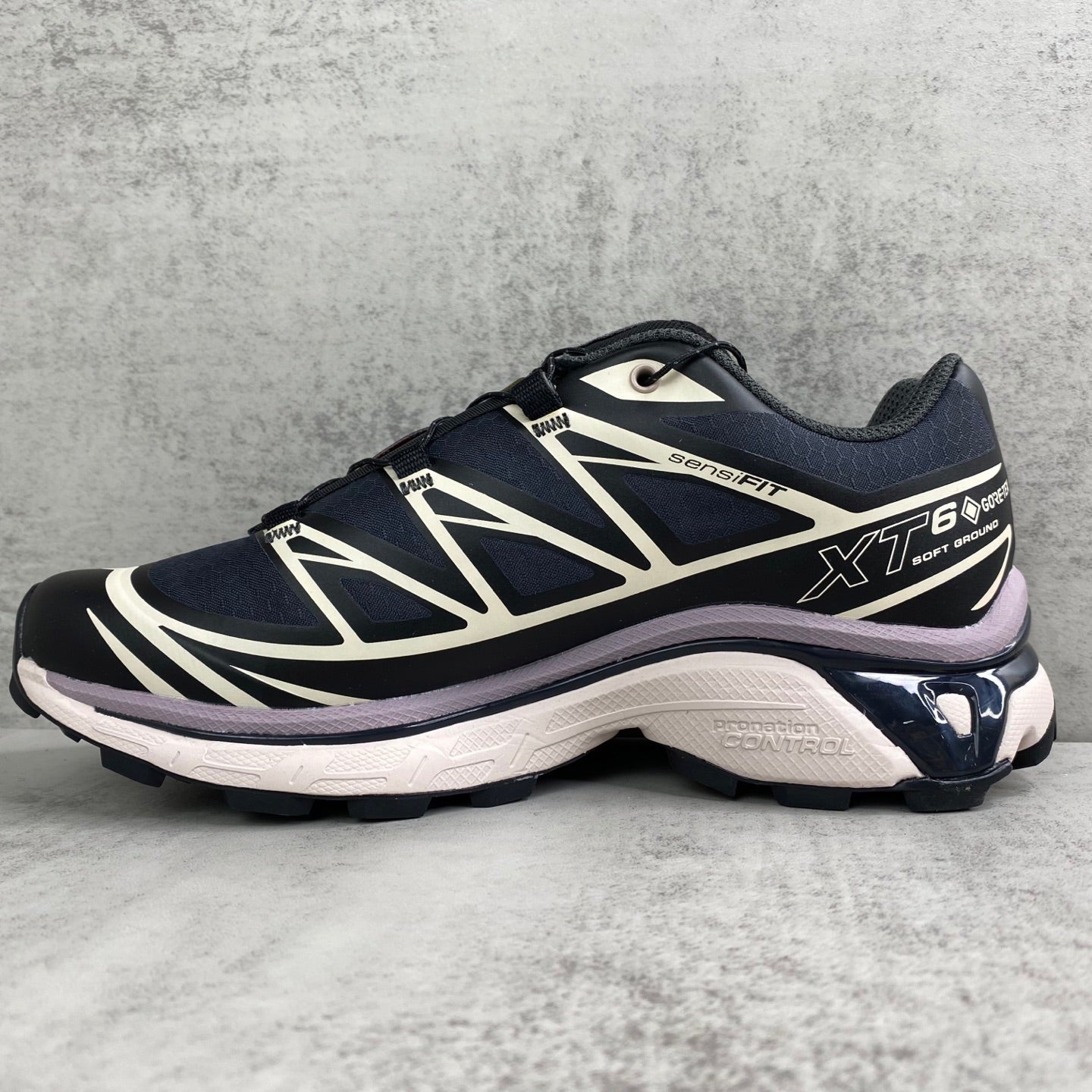 SALOMON XT-6