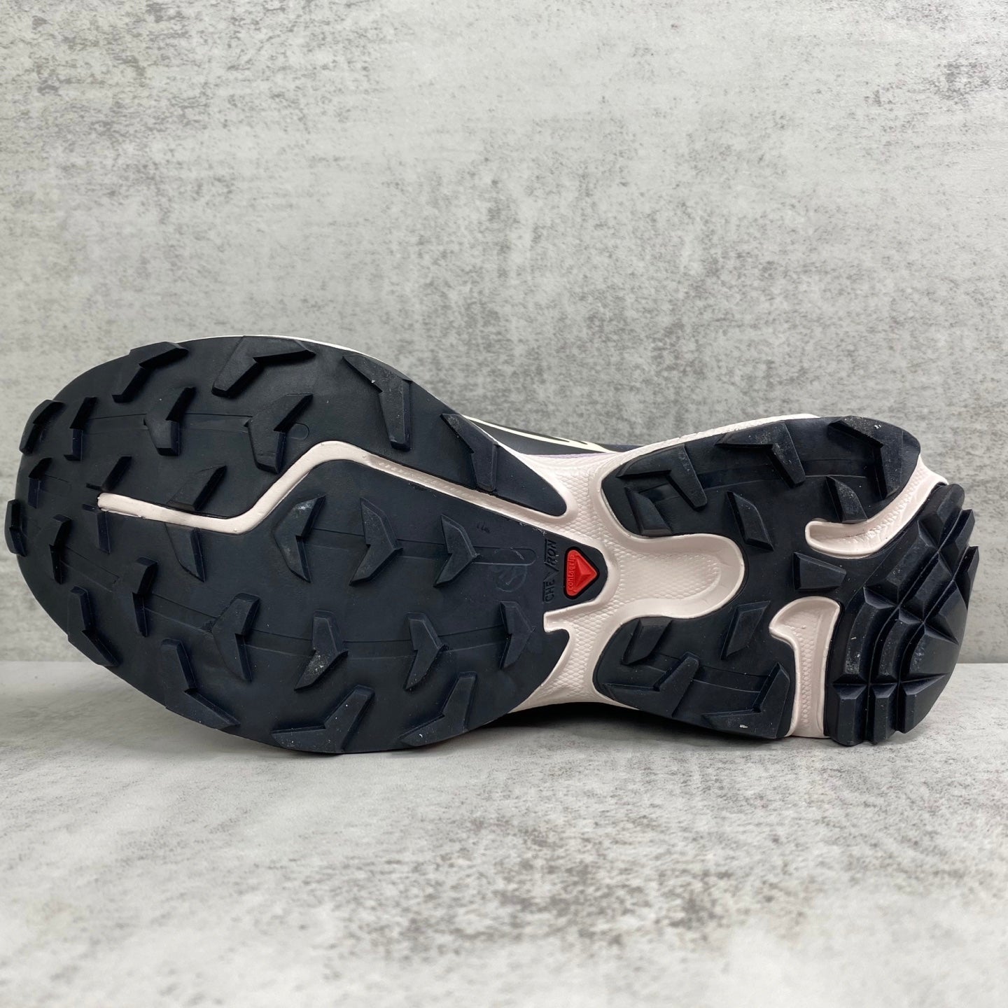 SALOMON XT-6