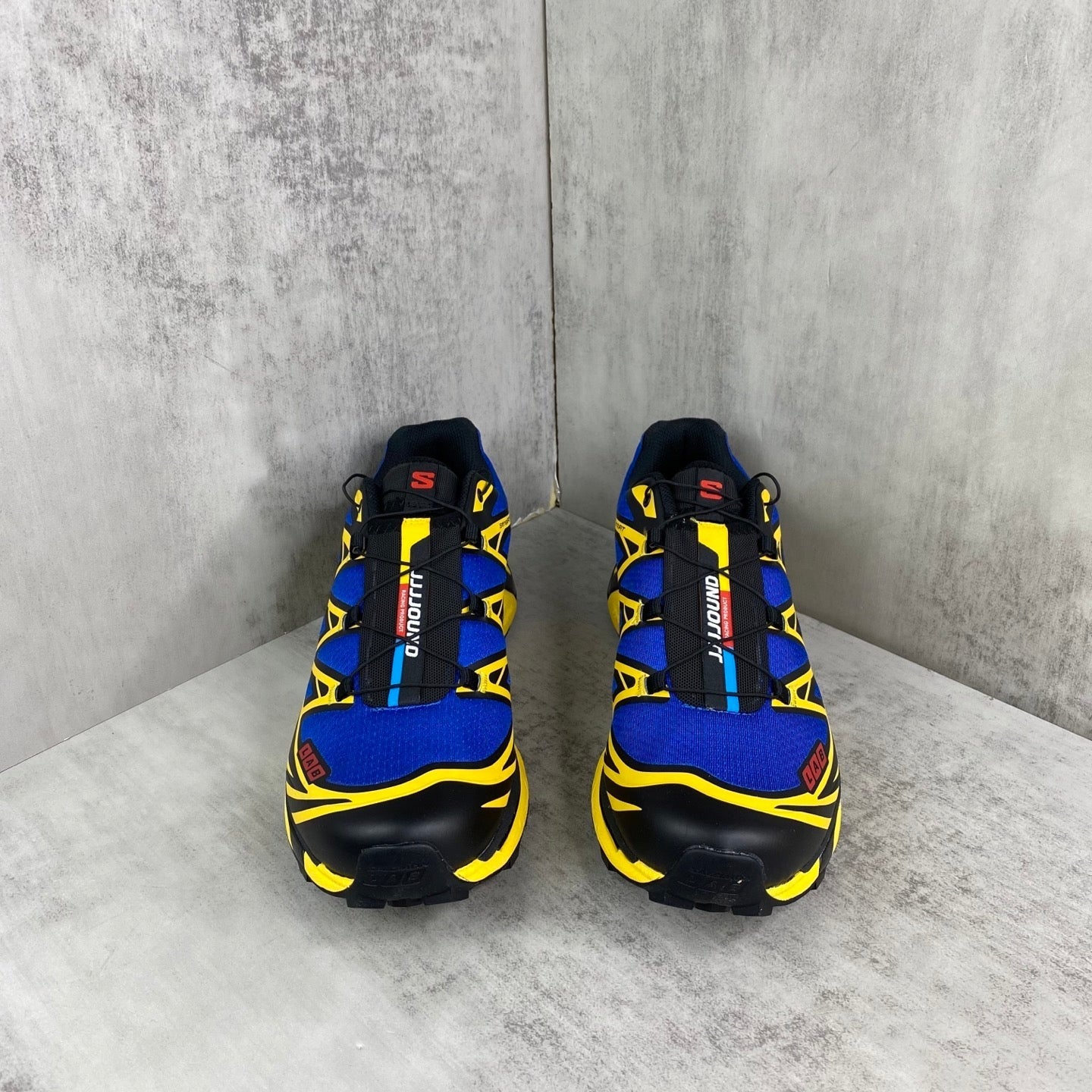 SALOMON XT-6