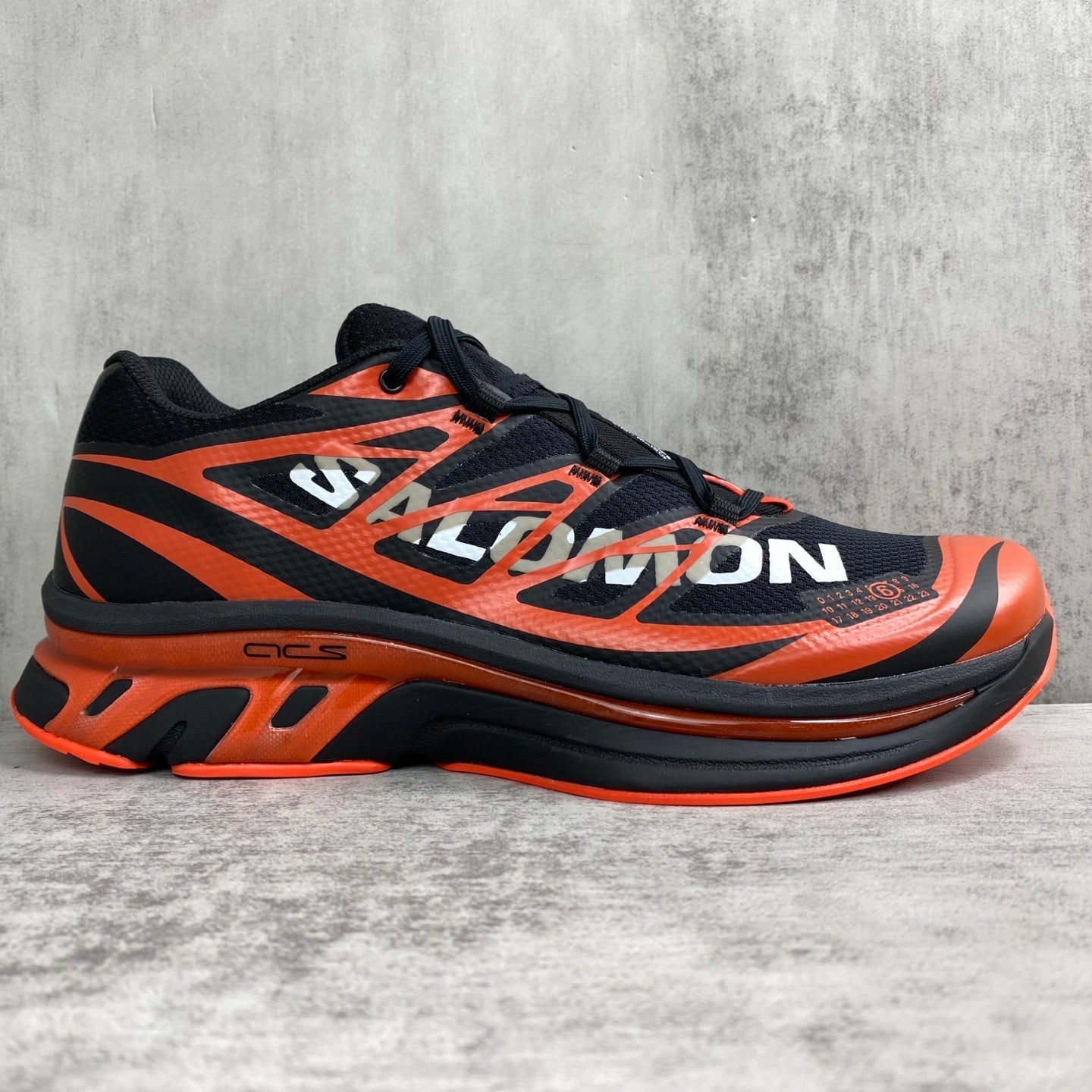 SALOMON x MAISON MARGIE XT-6 MM6