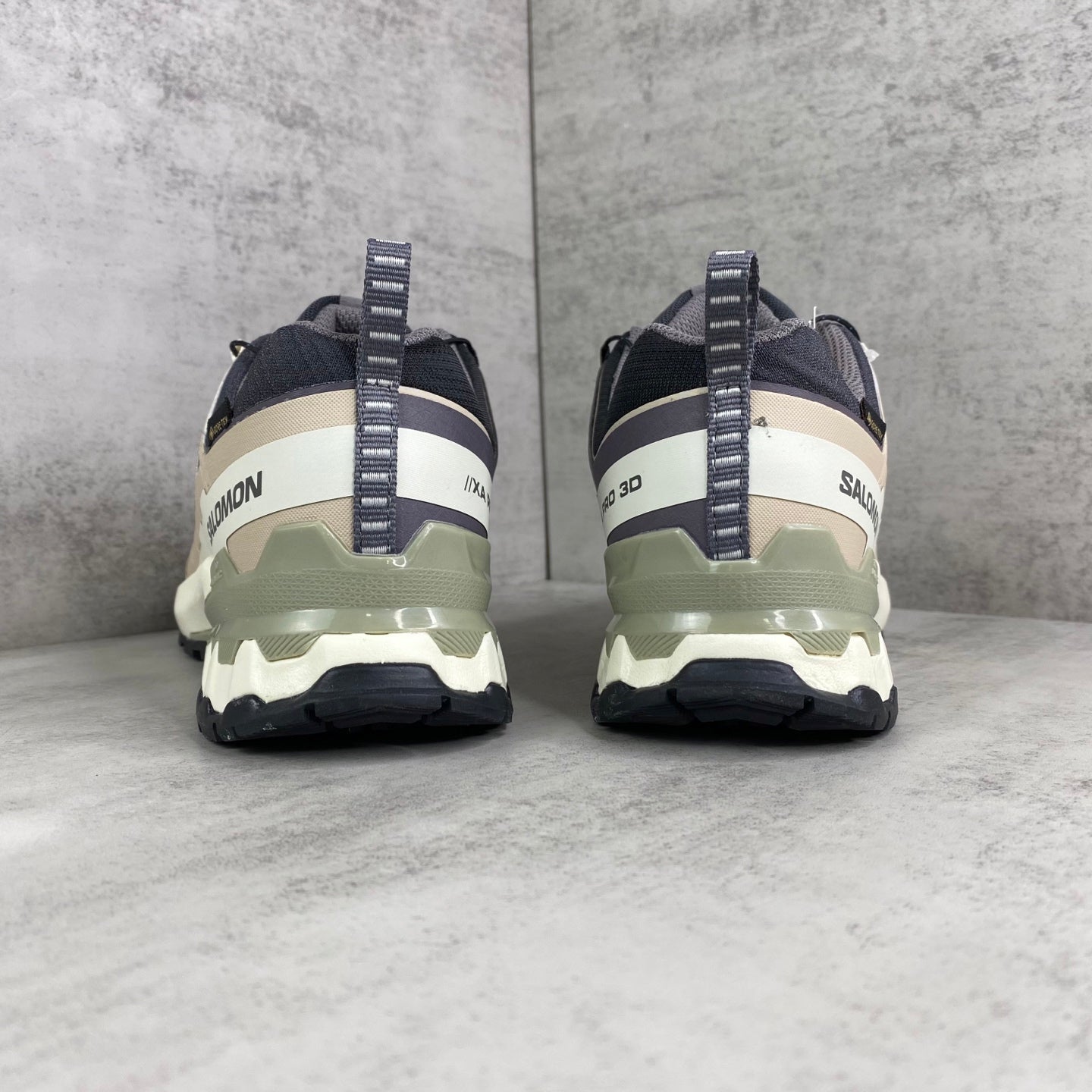SALOMON XA-PRO 3D V9-GTX