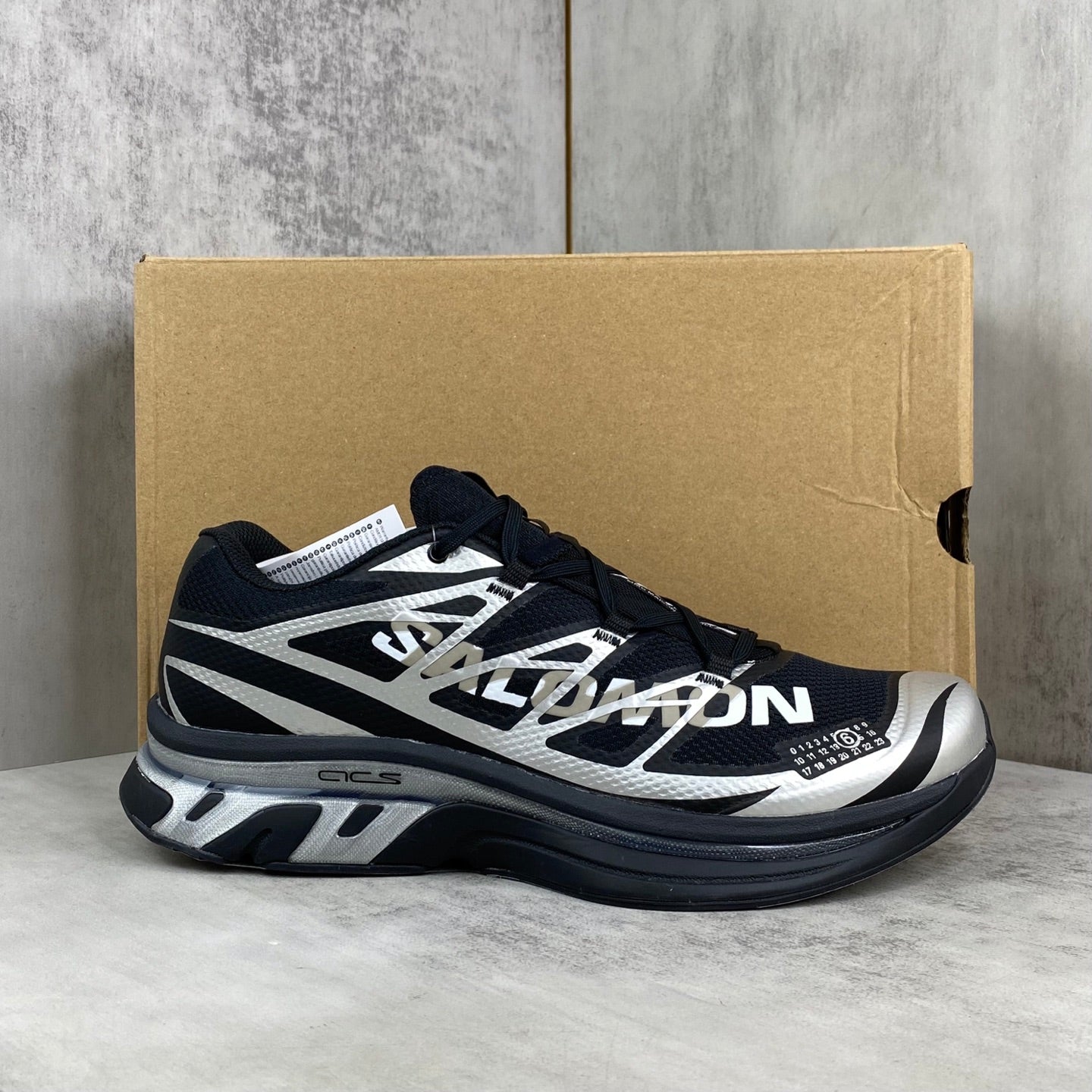 SALOMON x MAISON MARGIE XT-6 MM6