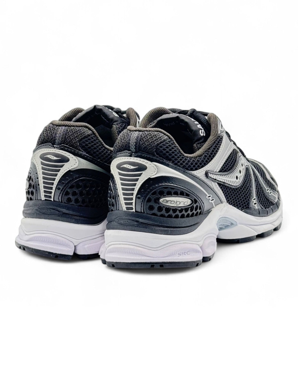 Saucony Triumph 4 "Black Silver"