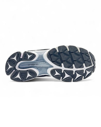 Saucony Triumph 4 "Black Silver"