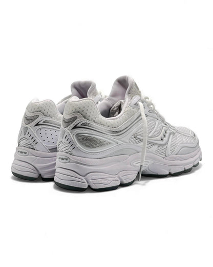 Saucony Omni 9 Socktop "Triple White"