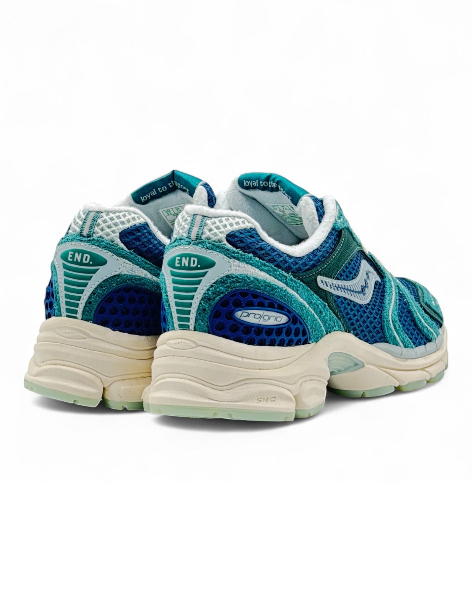 Saucony Triumph 4 x END.